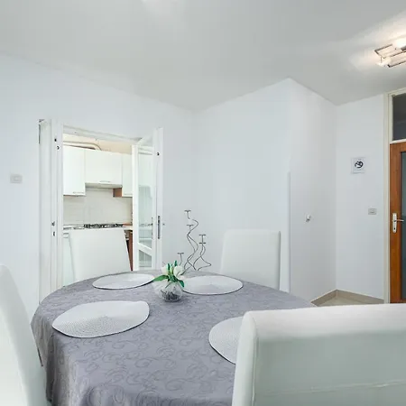 Dea B4+1 Apartman