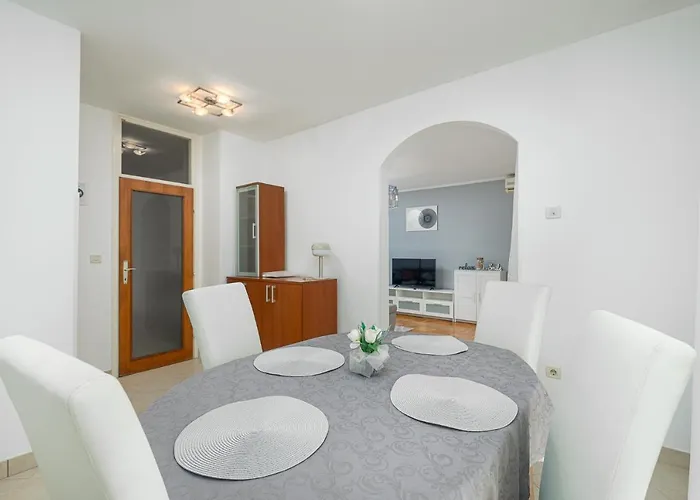 Dea B4+1 Apartman Poreč
