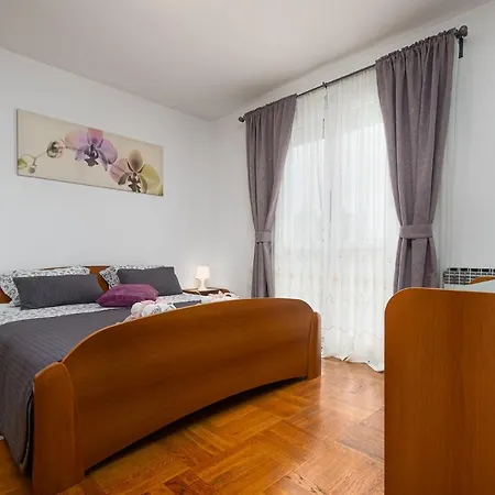 Dea B4+1 Apartment Porec